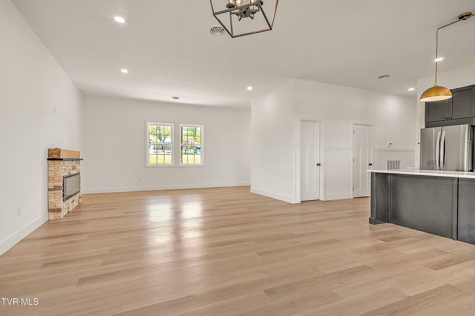 Photo #19: 137 Crestview Drive