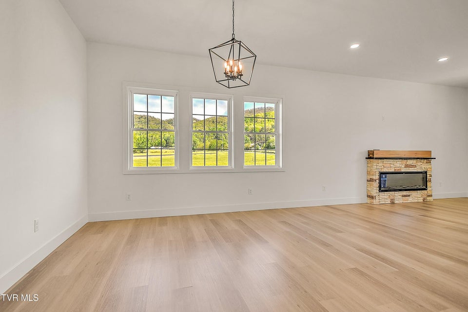 Photo #20: 137 Crestview Drive