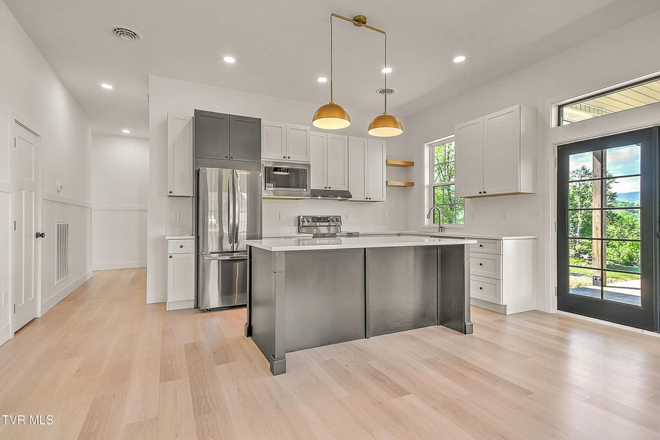 Photo #21: 137 Crestview Drive