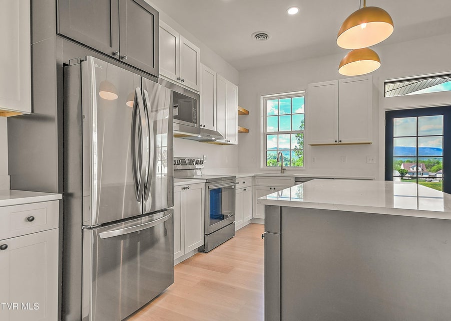 Photo #26: 137 Crestview Drive