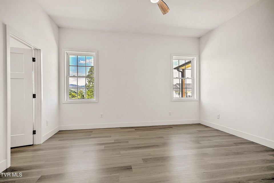 Photo #32: 137 Crestview Drive