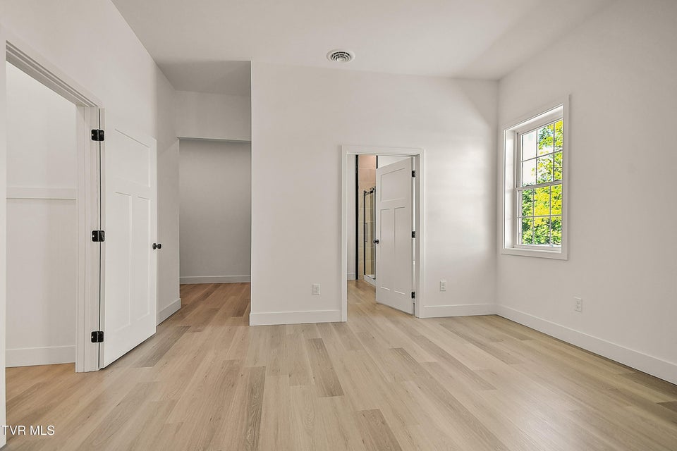 Photo #34: 137 Crestview Drive