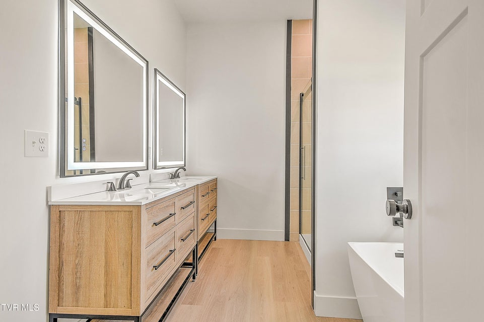 Photo #36: 137 Crestview Drive