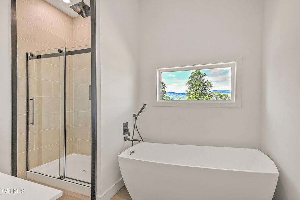 Photo #38: 137 Crestview Drive