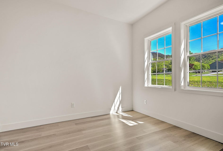 Photo #43: 137 Crestview Drive