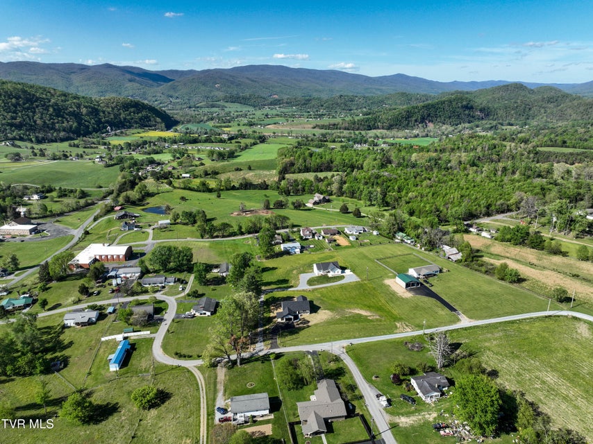 Photo #67: 137 Crestview Drive