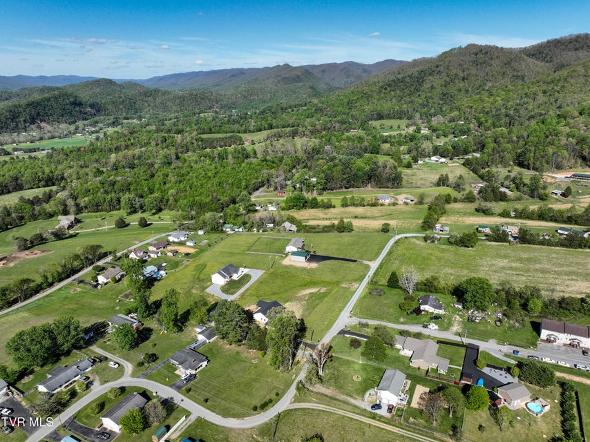 Photo #69: 137 Crestview Drive