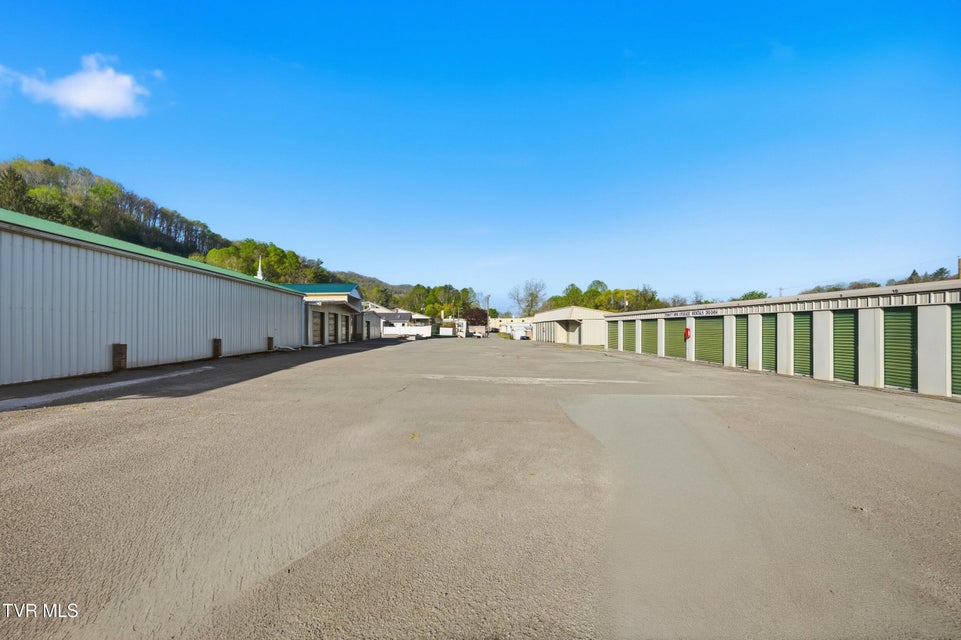 Photo #10: 600 Kentucky Avenue