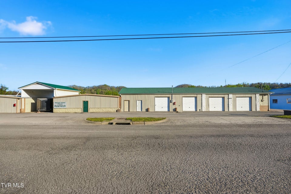 Photo #5: 600 Kentucky Avenue