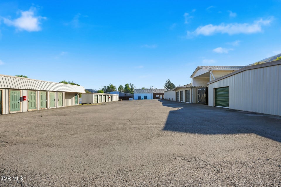 Photo #14: 600 Kentucky Avenue