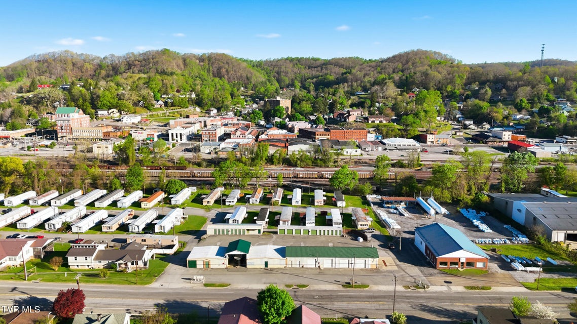 Photo #19: 600 Kentucky Avenue