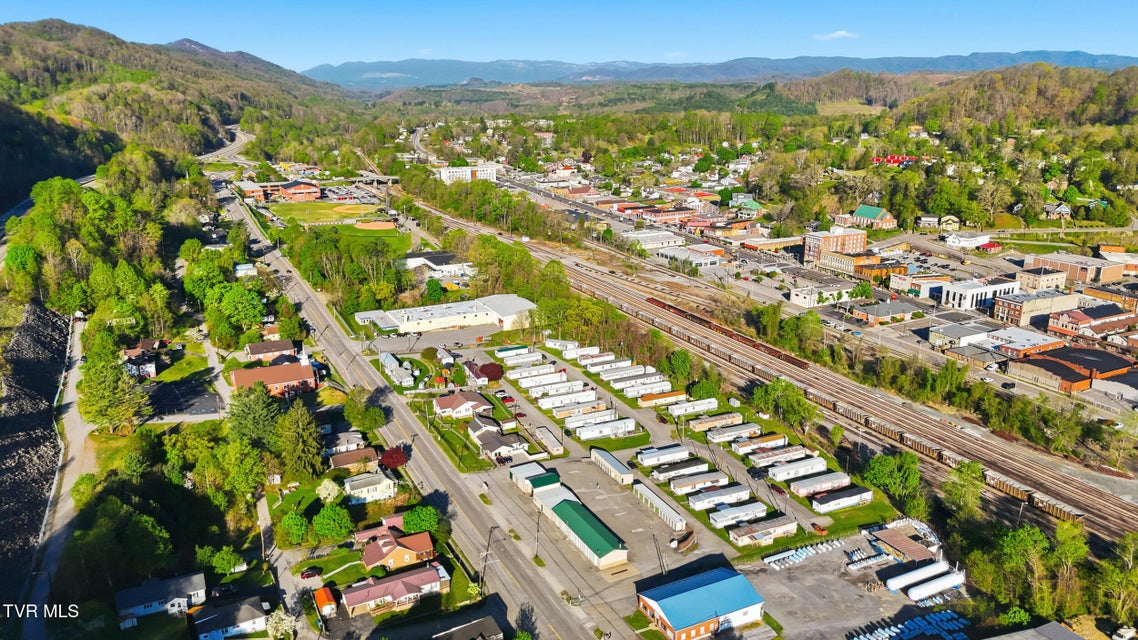 Photo #15: 600 Kentucky Avenue