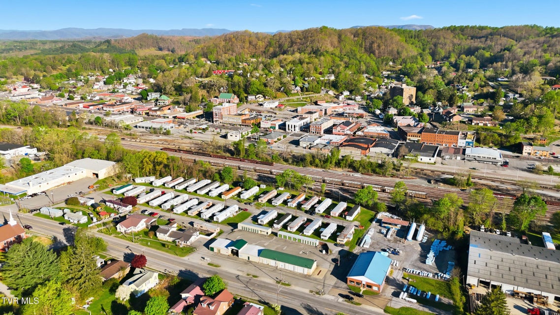 Photo #21: 600 Kentucky Avenue