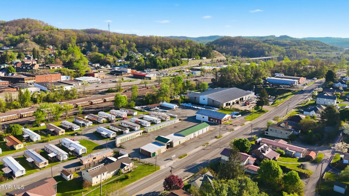 Photo #22: 600 Kentucky Avenue