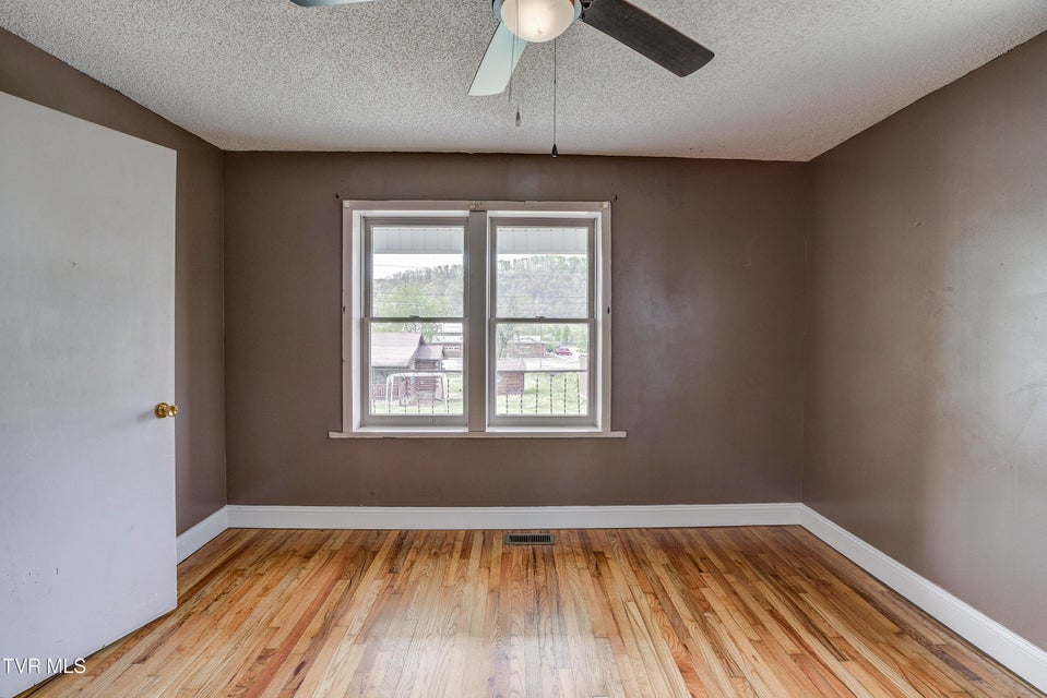 Photo #18: 630 Vinton Avenue