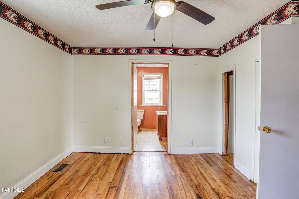 Photo #20: 630 Vinton Avenue