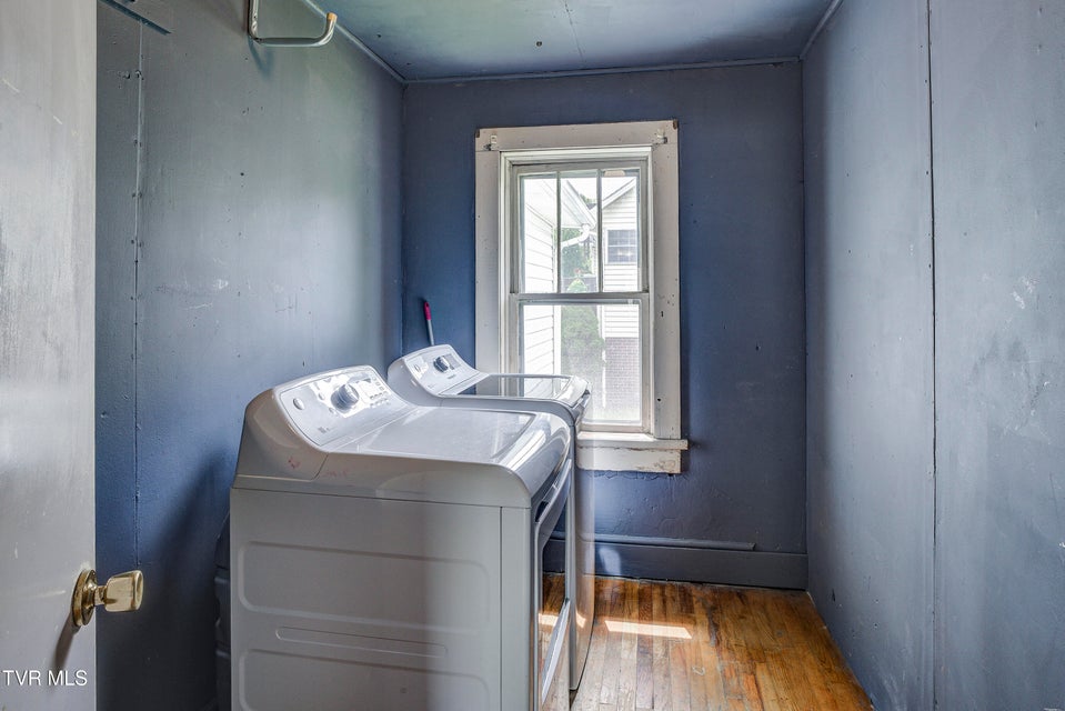 Photo #24: 630 Vinton Avenue