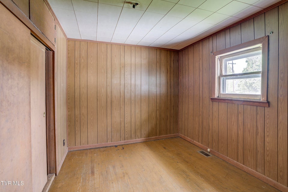 Photo #29: 630 Vinton Avenue