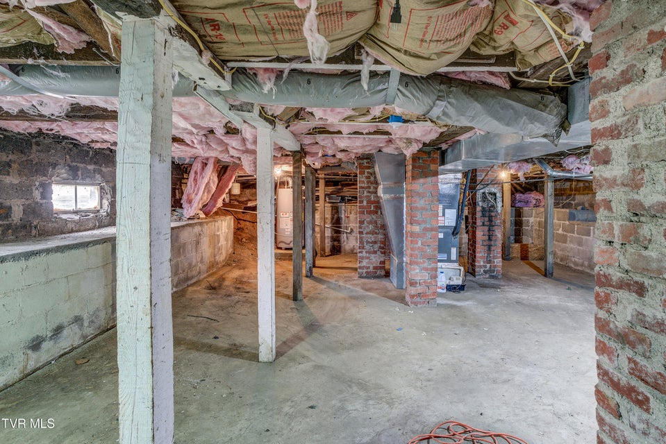 Photo #45: 630 Vinton Avenue