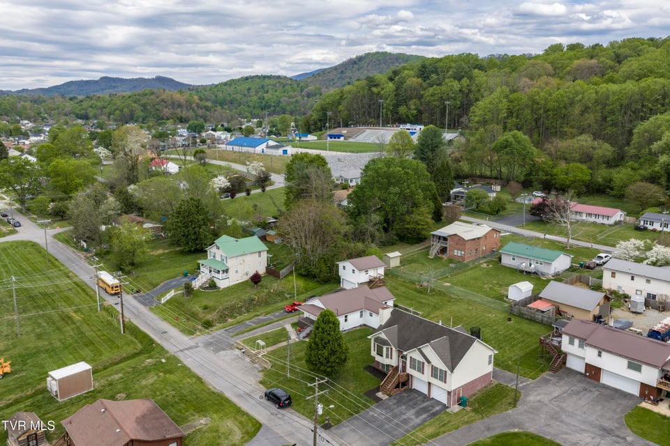 Photo #48: 630 Vinton Avenue