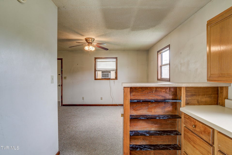 Photo #38: 630 Vinton Avenue