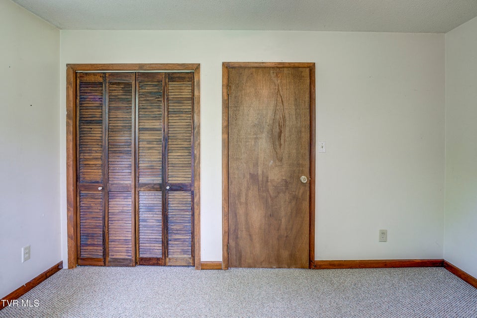 Photo #43: 630 Vinton Avenue