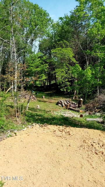 Photo #2: 655 Sioux Trail