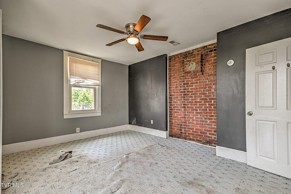 Photo #26: 629 Branch Street