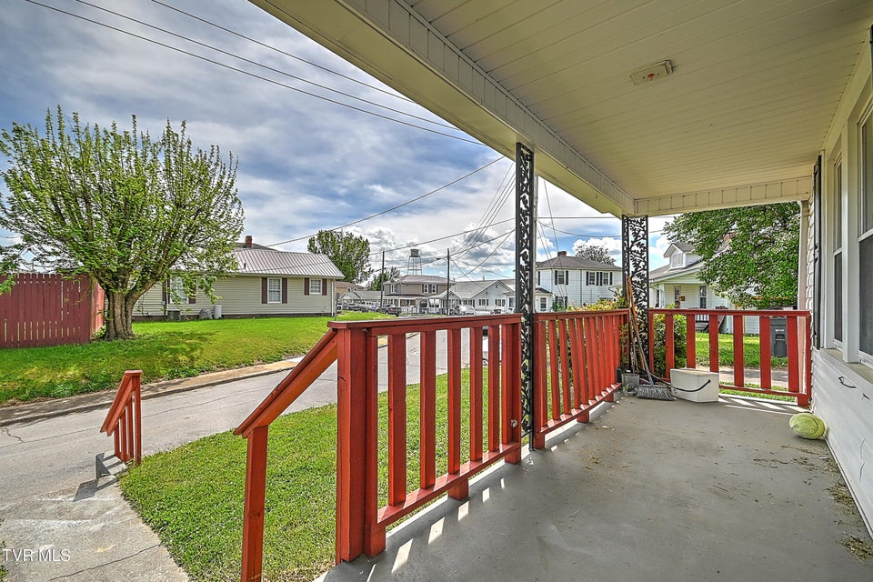 Photo #7: 629 Branch Street