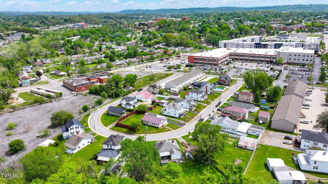 Photo #56: 629 Branch Street