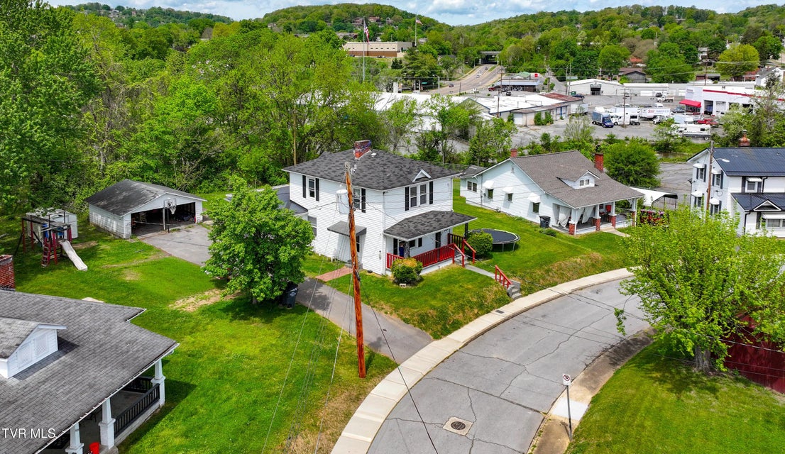 Photo #51: 629 Branch Street