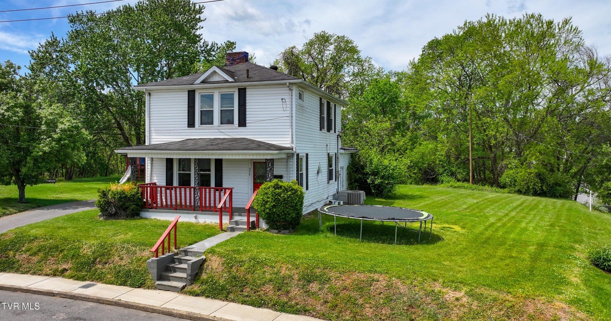 Photo #49: 629 Branch Street