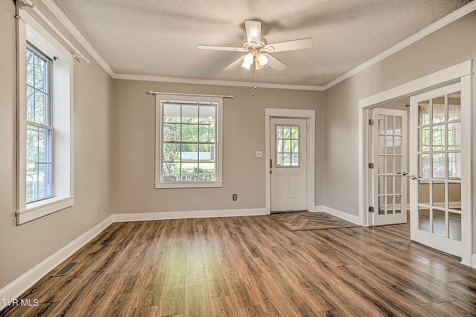 Photo #8: 314 Lamont Street