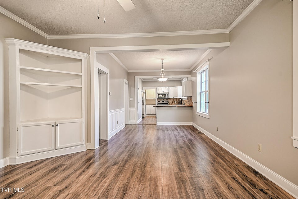 Photo #7: 314 Lamont Street