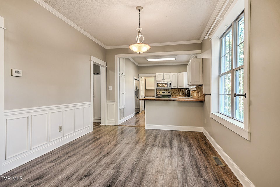 Photo #14: 314 Lamont Street