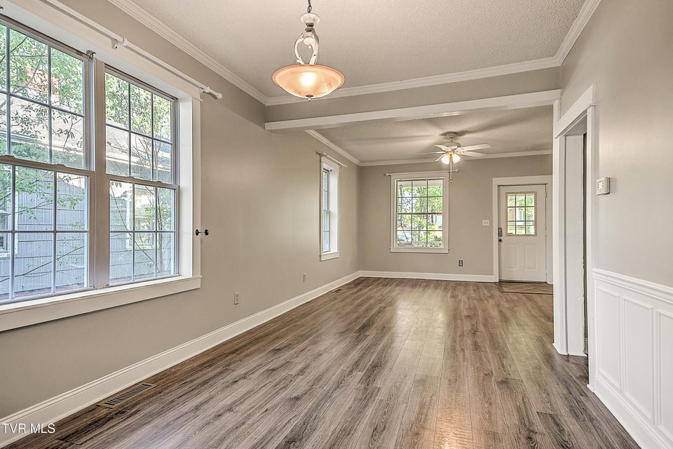 Photo #15: 314 Lamont Street