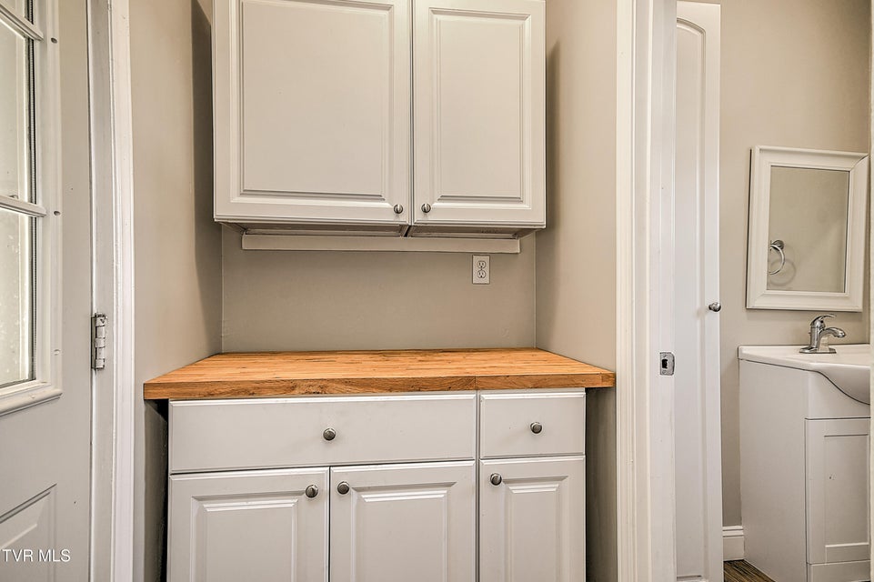 Photo #19: 314 Lamont Street