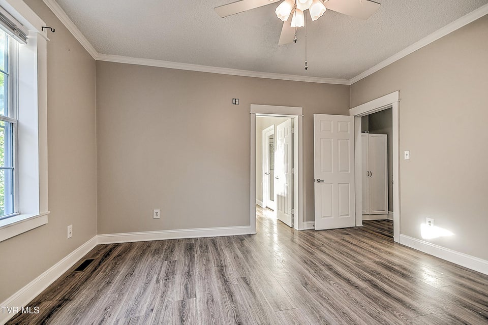 Photo #23: 314 Lamont Street