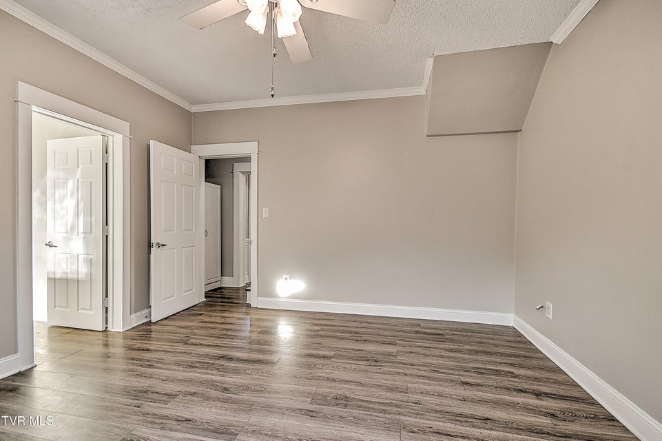 Photo #24: 314 Lamont Street