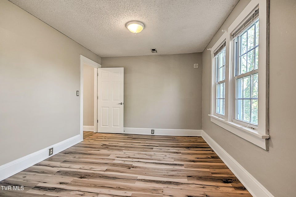 Photo #35: 314 Lamont Street