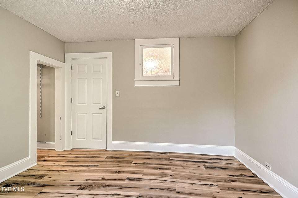 Photo #41: 314 Lamont Street