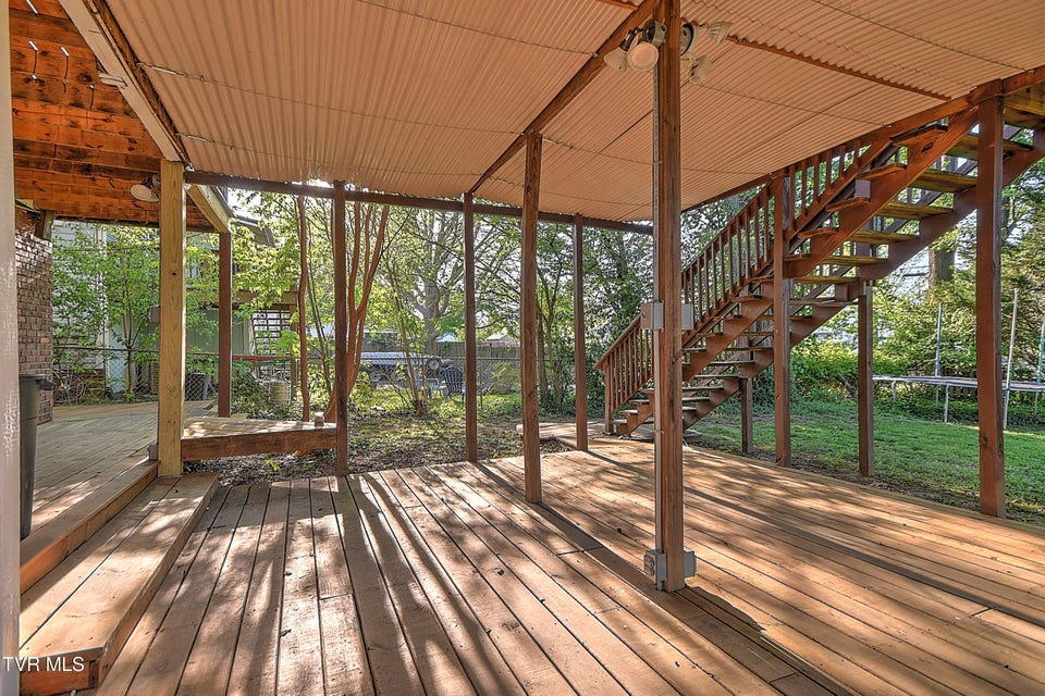 Photo #47: 314 Lamont Street