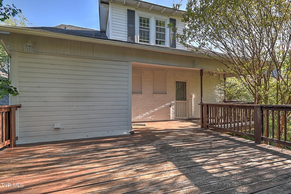 Photo #51: 314 Lamont Street