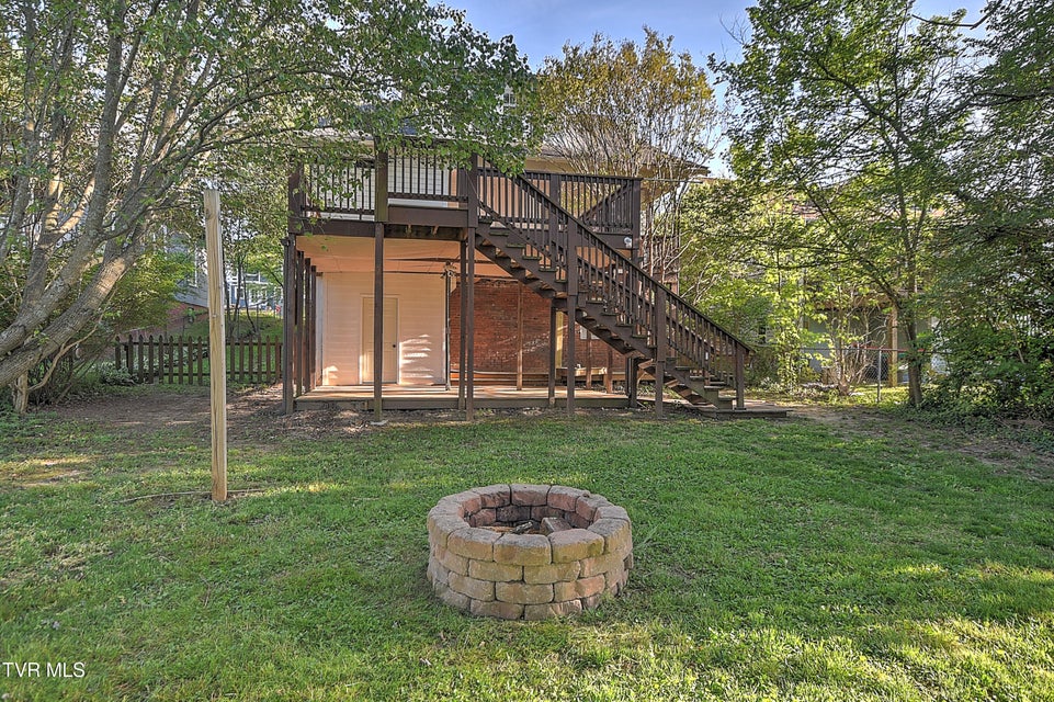 Photo #53: 314 Lamont Street