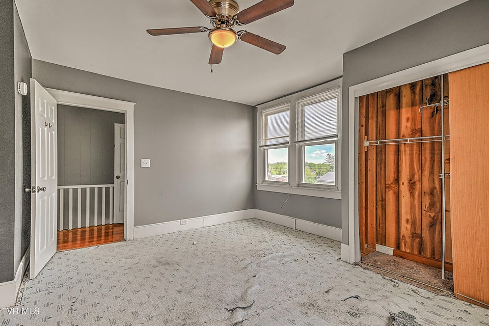 Photo #29: 629 Branch Street