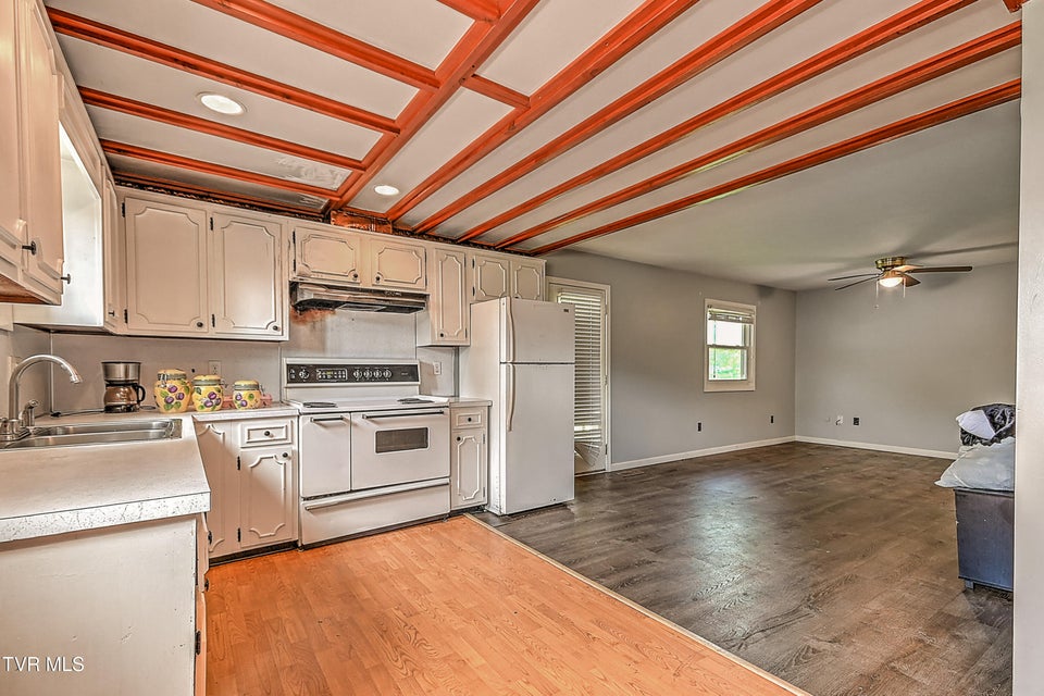 Photo #5: 629 Branch Street