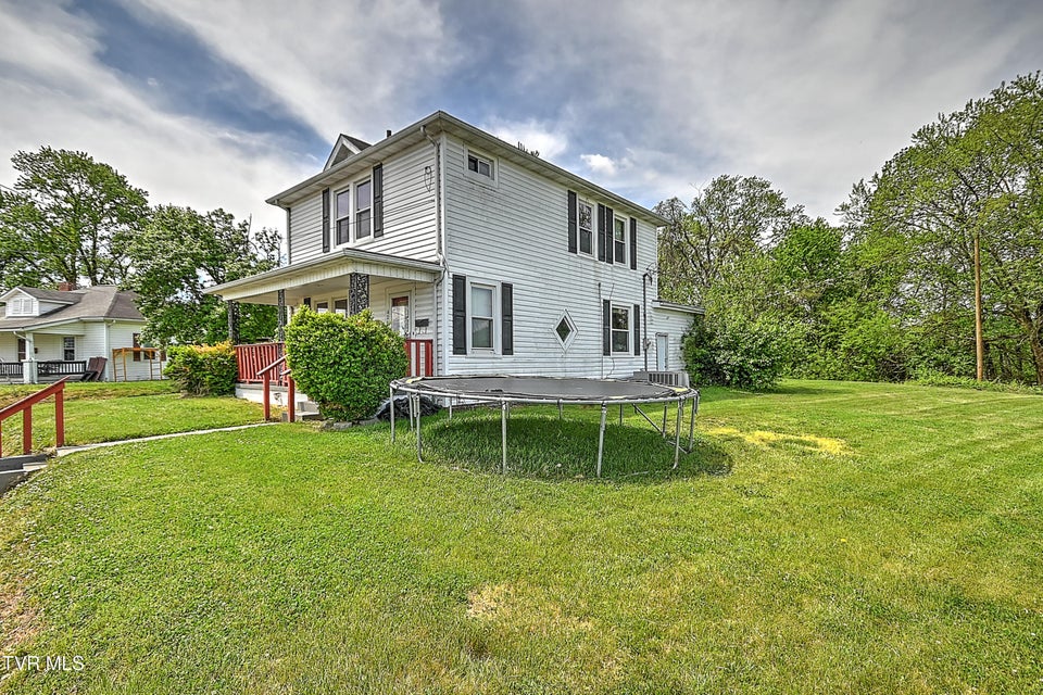 Photo #46: 629 Branch Street