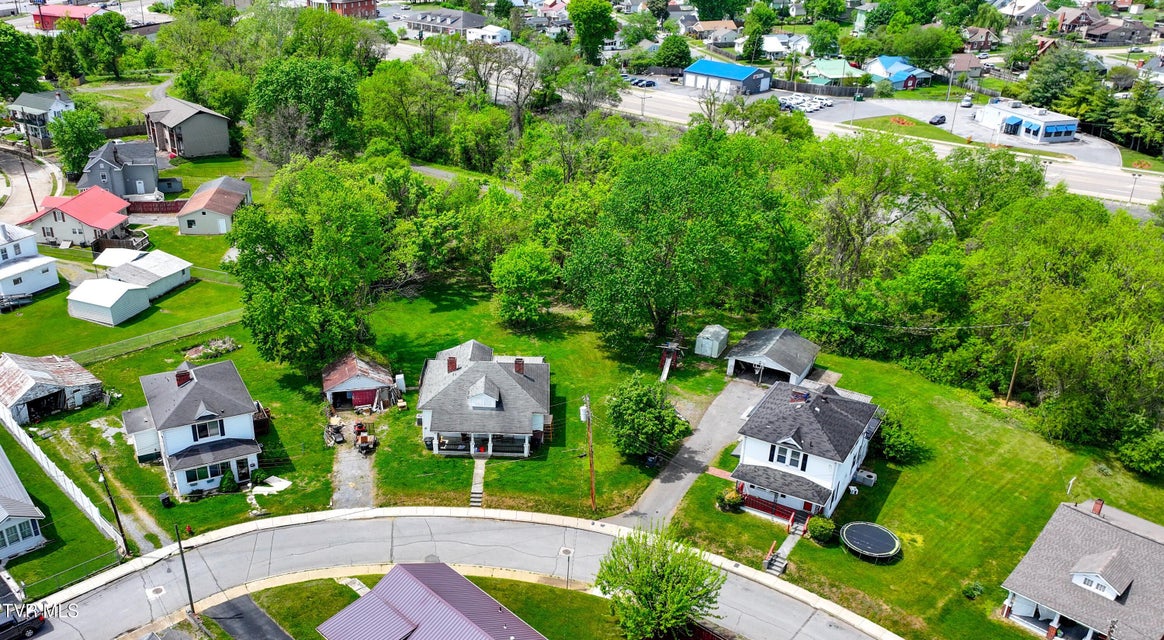 Photo #54: 629 Branch Street