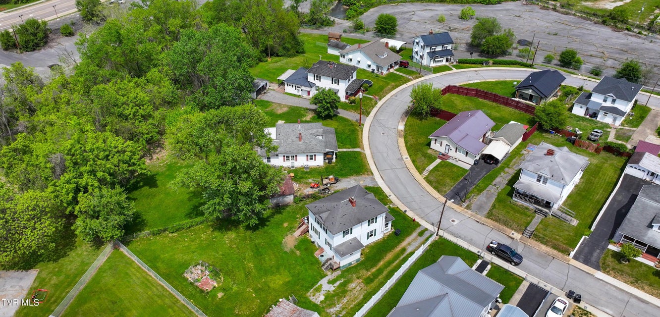 Photo #55: 629 Branch Street