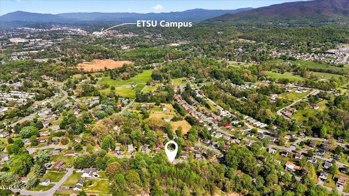 Photo #3: 2009 Dusty Drive